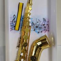 紙紮薩克斯風